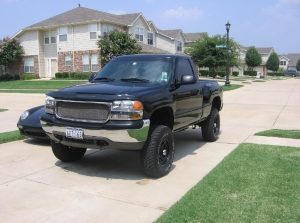 Lifted 2001 GMC Sierra, 6 inches